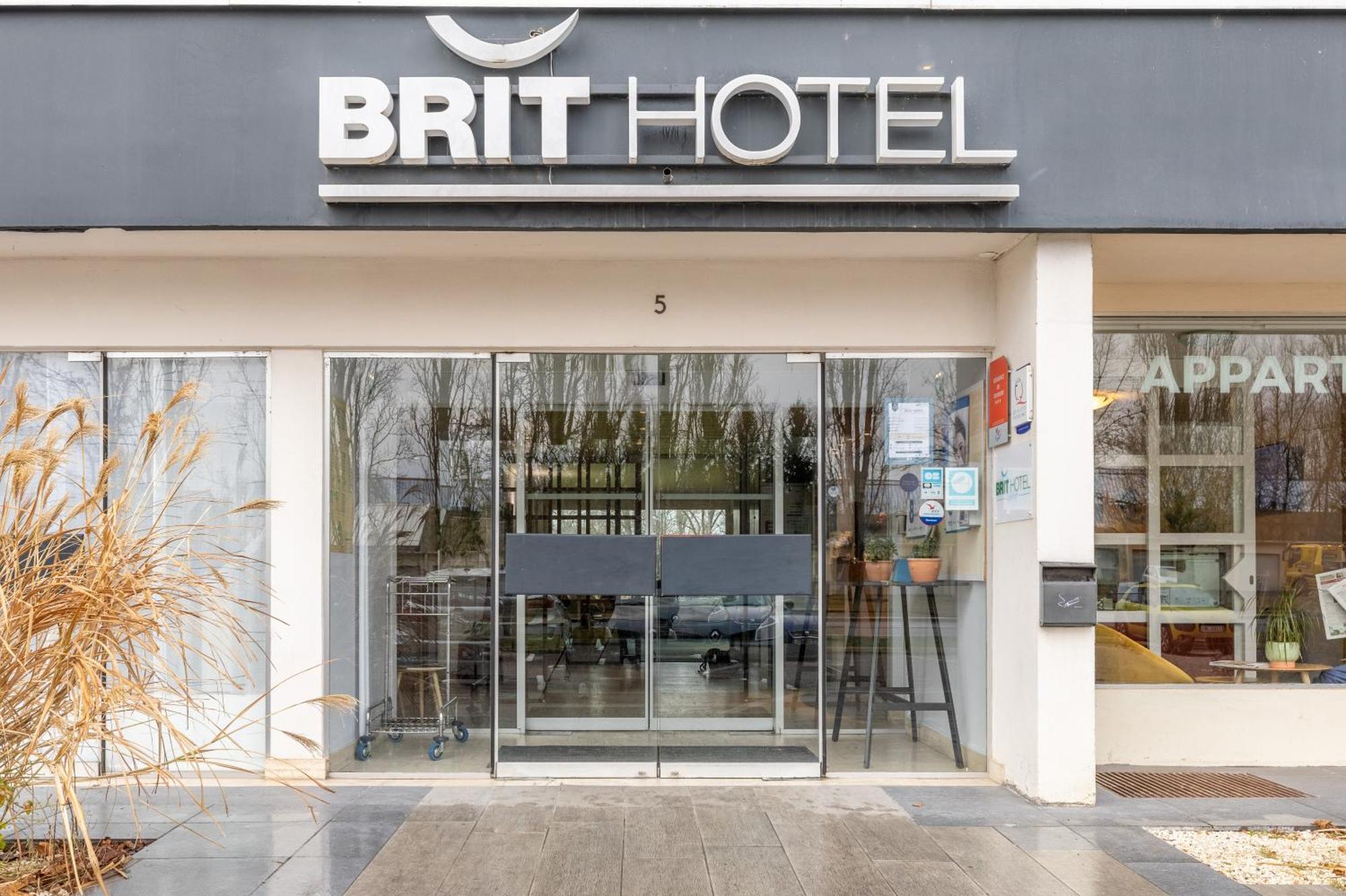 Brit Hotel Le Parc Vichy Bellerive-sur-Allier Exteriör bild