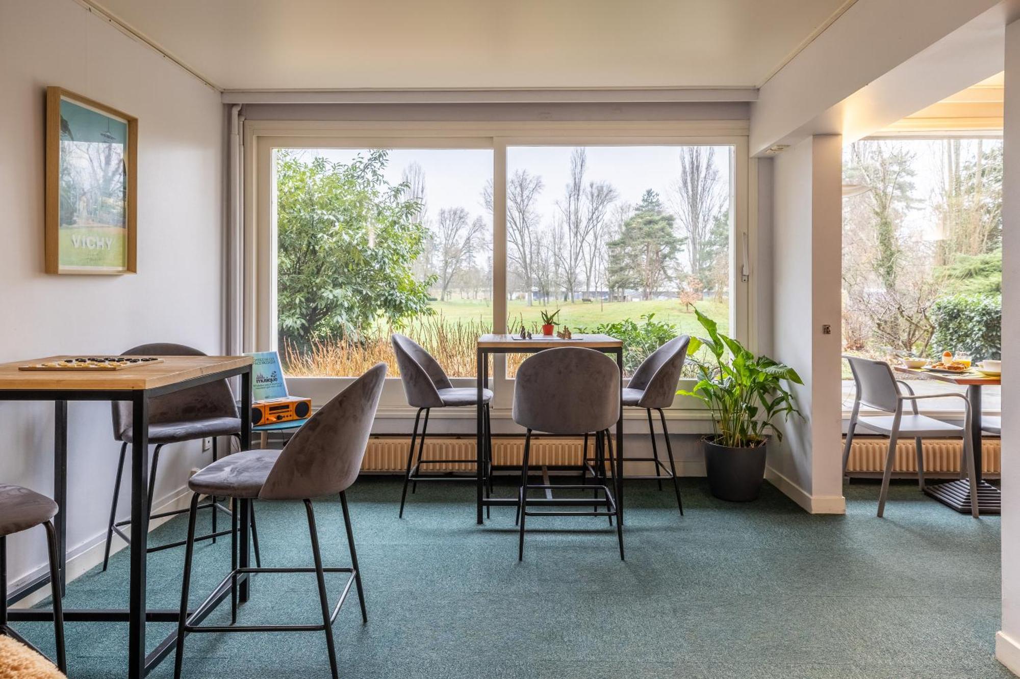 Brit Hotel Le Parc Vichy Bellerive-sur-Allier Exteriör bild