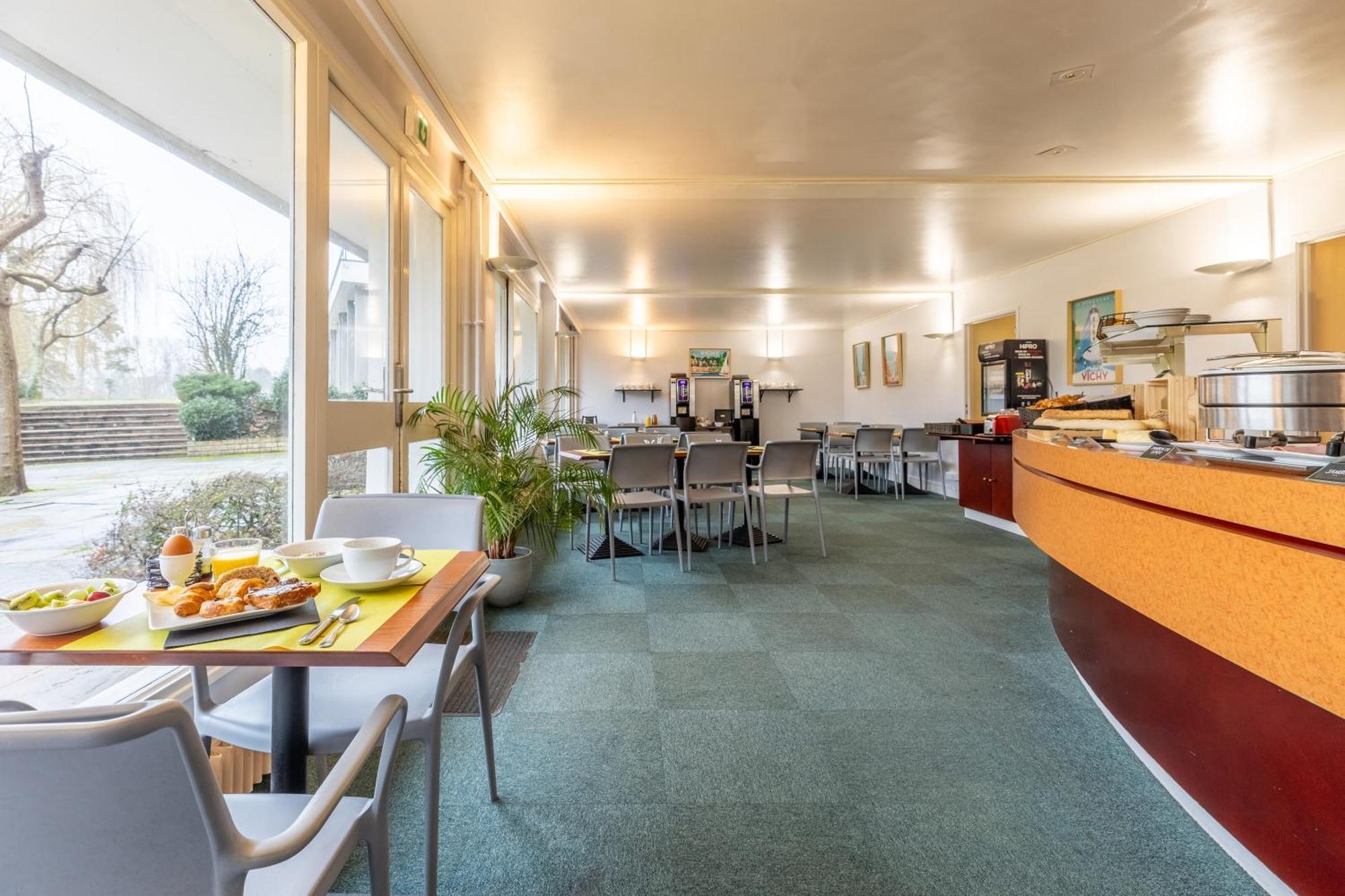 Brit Hotel Le Parc Vichy Bellerive-sur-Allier Exteriör bild