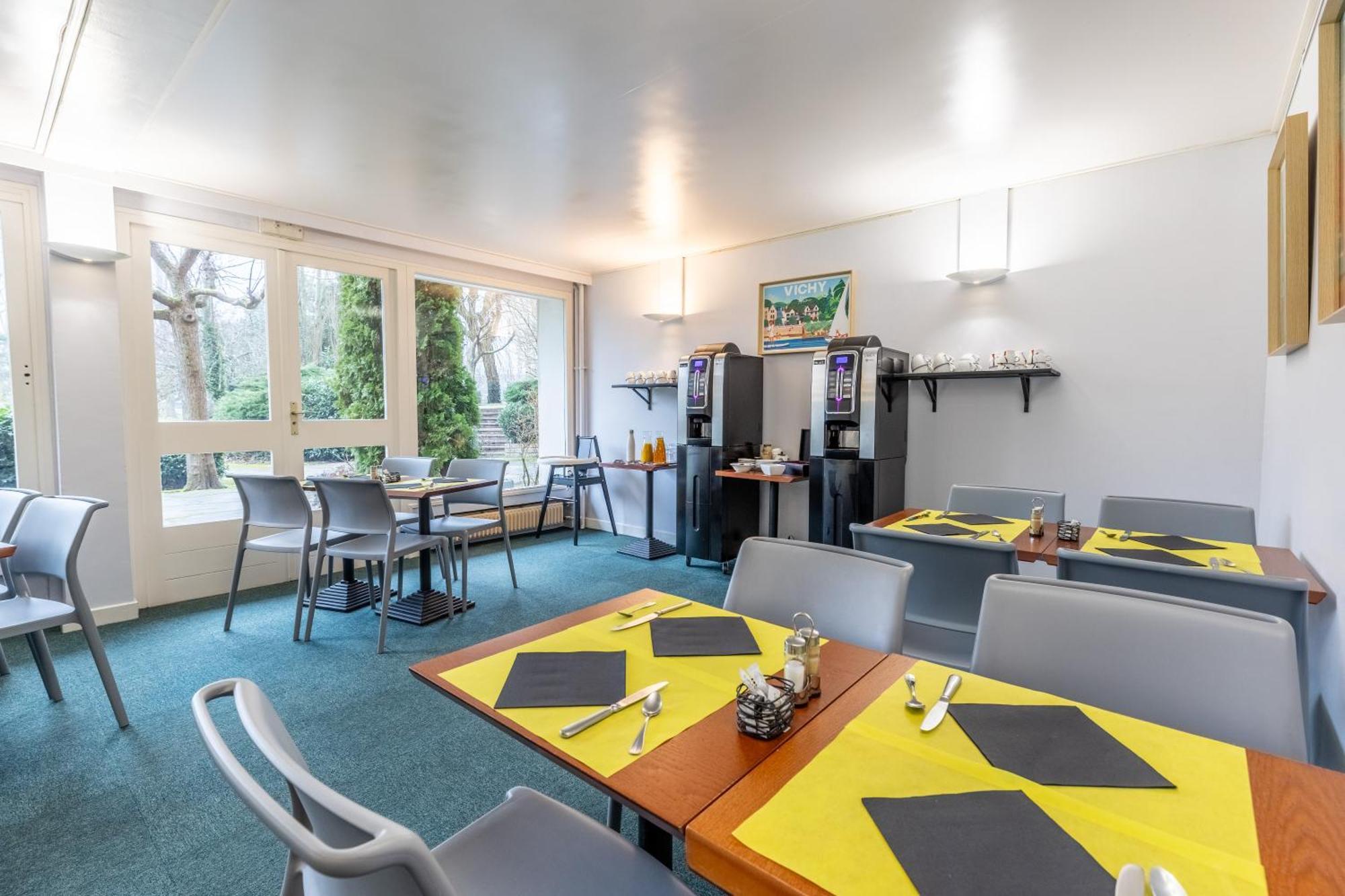 Brit Hotel Le Parc Vichy Bellerive-sur-Allier Exteriör bild